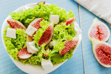 salad with figs and feta cheese