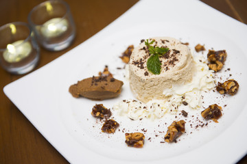 parfait caffe with crispy almond caramel