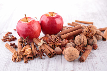 apple,spices and walnut