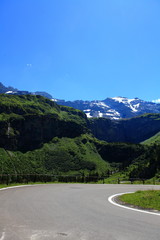 Naklejka premium Serpantinen am Klausenpass