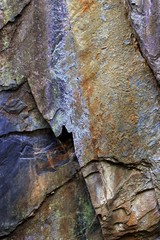 Roche métamorphique à Travassac.