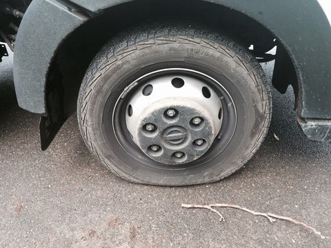road transport problem, flat tyre