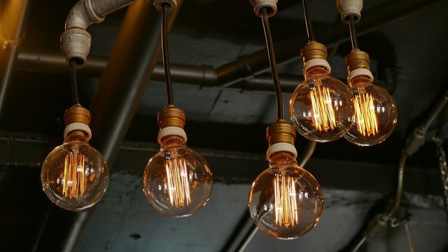 light bulbs in the restaurant 