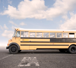 Fototapeta na wymiar school bus in a parking