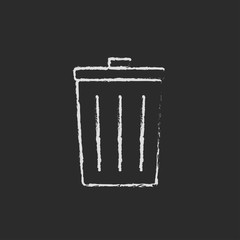 Trash can icon drawn in chalk.