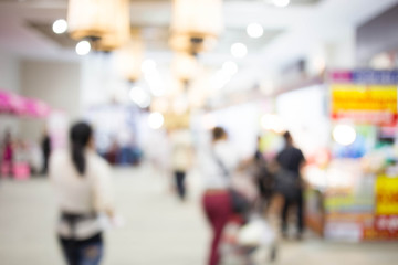 Blurred image of shopping mall and bokeh background