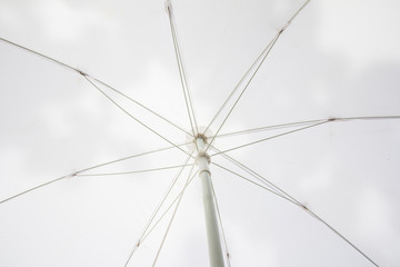 Obraz premium bliska streszczenie biały parasol
