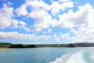 南国の美しい海と航跡