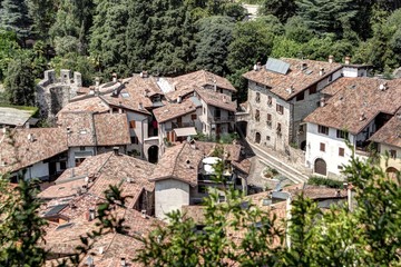 Fototapeta na wymiar Old italian city
