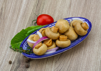 Pickled champignon