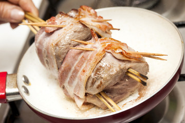 Preparación Filet Mignon - Dorando la tocineta