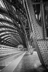 Papier Peint photo Gare Gare centrale de Milan - binaire
