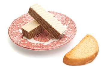 wafers on a plate and cracker