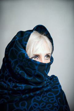 Blonde girl in a blue-black paranzhe