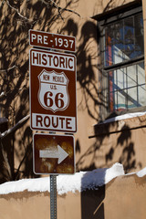 Naklejka premium Pre-1937 Route 66 sign on Old Santa Fe Trail in downtown Santa Fe, New Mexico