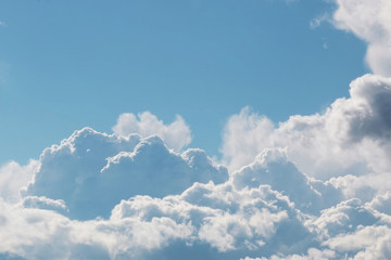 Fototapeta na wymiar landscape of clouds in the blue sky