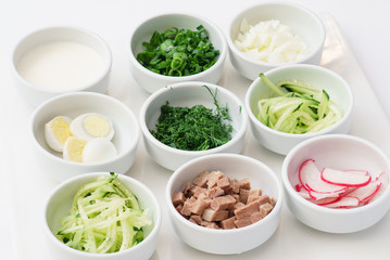 set of food bowl