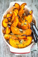 baked pumpkin with thyme and seeds