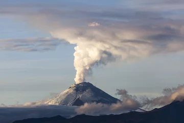 Poster Im Rahmen Cotopaxi volcano eruption © ecuadorquerido