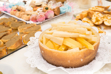 Formaggio pecorino nel buffet