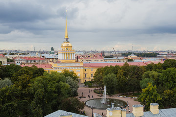 Fototapeta premium Golden spire of Admiralty in Saint-Petersburg, Russia