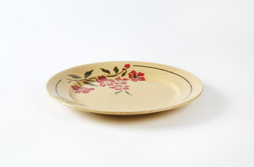 Dinner plate with floral design