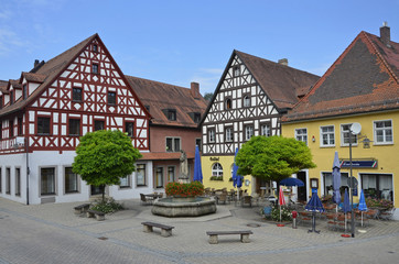 Fototapeta na wymiar Marktplatz in Pottenstein