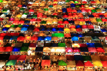 Fototapeta na wymiar Bird eyes view of Talad Rod Fai Night Market, Ratchada, Bangkok,