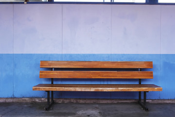 Station of the home bench