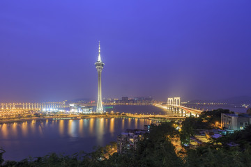 Fototapeta na wymiar Bridge Ponte de Sai Van and Macau tower
