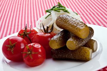  Marinated tomato and cucumber