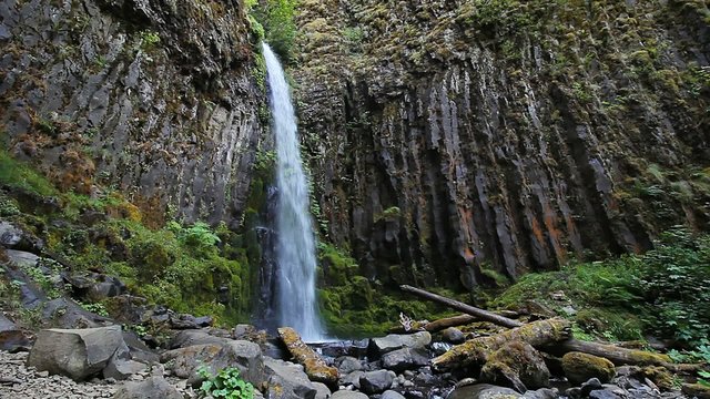 High Definition Movie with Water Audio Sound of Dry Creek Falls in Cascade Locks Oregon 1920x1080
