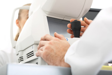Lekarz okulista, komputerowe badanie wzroku
