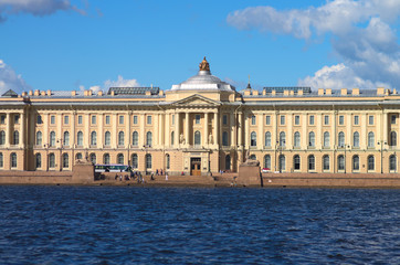 Fototapeta na wymiar Quays of St.Petersburg, Russia