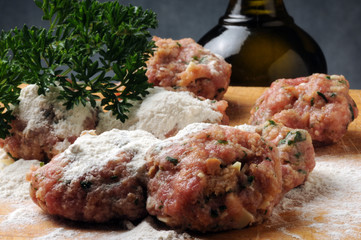 Lihapulla Polpetta Albóndiga ミートボール Fleischklößchen Gehaktbal Klops 肉丸 Boulette de viande کله‌گنجشکی Тефтели קציצה
