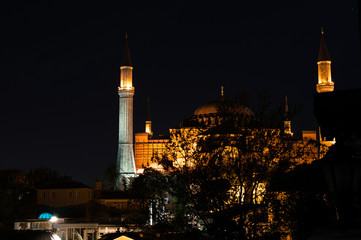 Obraz premium Back view of Aya Sofia lit at night