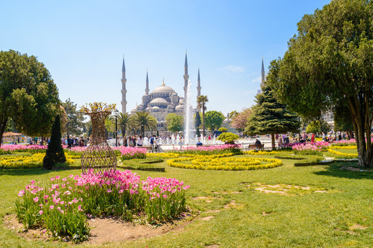 Sultan Ahmed Mosque with the square in front of it