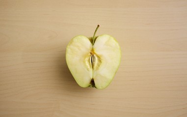 apple on the table