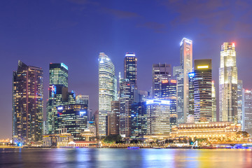 Fototapeta na wymiar Singapore skyline at night, Marina bay