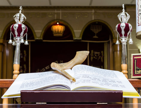 shofar on prayer in the synagogue