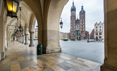 Obraz premium The Cloth Hall and Saint Mary Basilica in Krakow.