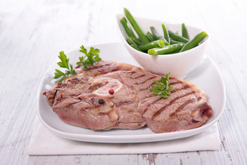 grilled lamb and green bean