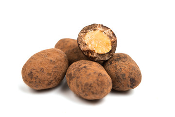 almonds in chocolate