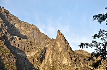 Mnich w promieniach słońca, Tatry Polskie