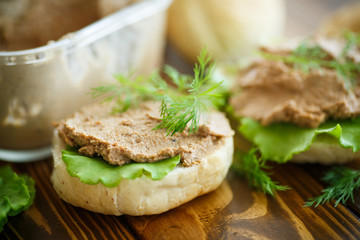 pate with bread