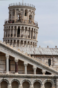 Détails architecturaux de la Cathédrale et de la Tour de Pise