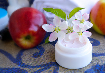 Face cream with apple blossoms extract.