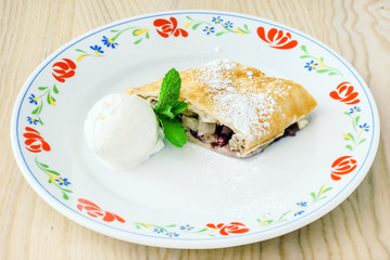 apple strudel