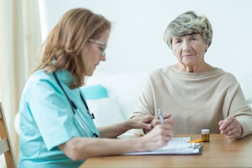 Obraz premium Visiting trusted doctor