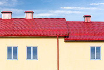 Obraz premium new home against blue sky
